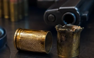 Una huella dactilar puede sobrevivir al disparo de un cartucho